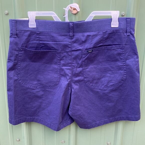 Lee Women's Mid Rise 7" Utility Comfy Cargo Short Size 18 M - Picture 3 of 8
